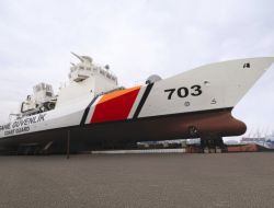 ‘TCSG UMUT’ DENİZE İNDİRİLDİ