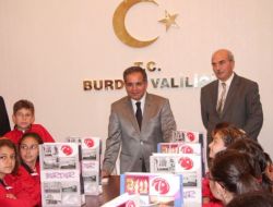 Türkiye Birincisi Minikleri Vali Tapsız Ödüllendirdi