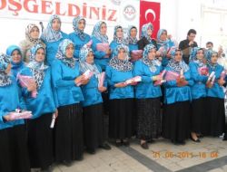 Bergama'da Kur'ân Kursu Öğrencisi 170 Hanım Diploma Aldı