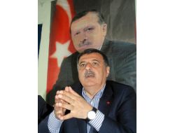 Pakdil: Taşlı, Molotoflu Saldırılar Demokrasiye Yapılıyor