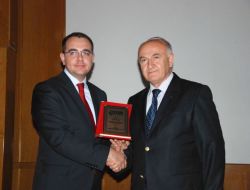 Gültaş: İşadamları Başarılı Olabilmek İçin Çok Gezecek