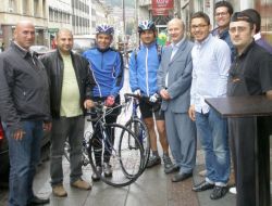 Oy Kullanmak İçin Bisikletle Yola Çıkan Hayran Kardeşler 900 Km Yol Kat Etti