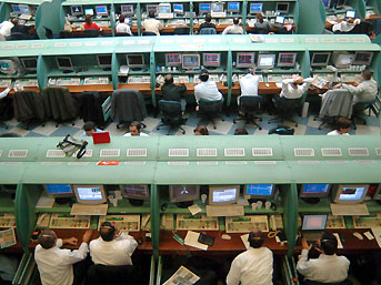 İMKB'deki düşüş 2.000 puanı aştı