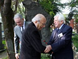 Büyükelçi Sezgin: Nazım’ı Mahpus Edenler, Kendileri Mahpus Oldu