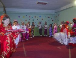 Samanyolulu Minikler Kep Fırlattı