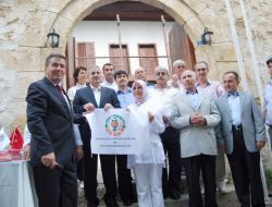 Kozan’da İlk Beyaz Bayrak, Yaverin Konağı'na Verildi