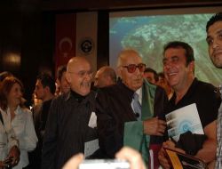 Yaşar Kemal Adana'da Çocukluk Arkadaşlarıyla Hasret Giderdi!