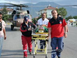 Yaralı Paraşütçüyü Helikopter Kurtardı
