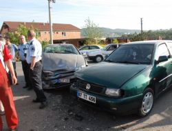 Kazada Yaralanan Hamile Kadın Erken Doğuma Alındı