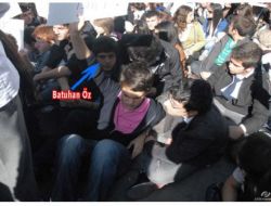 Kopya Çekmekten Yakalanmışlar!!