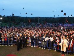 Kastamonu Üniversitesi'nde 4. Mezuniyet Coşkusu