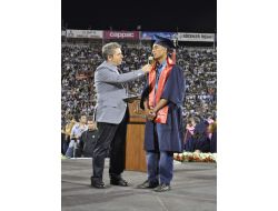 Çobanlık Yaparken Üniversite Mezunu Oldu