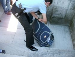 Şüpheli Valiz Bomba Paniği Yaşattı