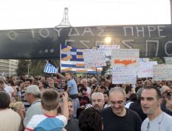 Yunanistan, Imf Önlemlerini Oyluyor