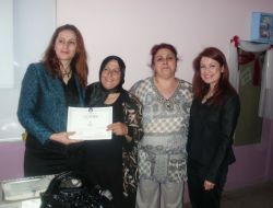 12-18 Yaş Aile Eğitimi Kursunu Bitiren Velilere Belgeleri Verildi