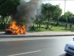 Alevlerin Arasında Kalmaktan Son Anda Kurtuldu