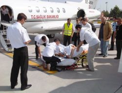 Kalp Krizi Geçiren Yunanistanlı Doktor Ambulans Uçakla Ülkesine Götürüldü