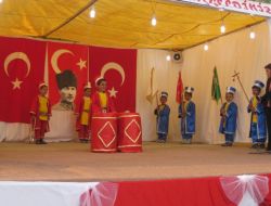 Mahmut Köyü İlköğretim Okulu'ndan Yıl Sonu Programı