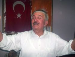 Tiyatrocu Kars, Başbakan'a Sevgisini 41 Kıtalık Methiyeyle Anlattı