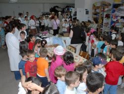 Anaokulu Öğrencileri Topladıkları Eşyaları Gönül Elleri'ne Bağışladı
