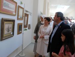 Hüsn-ü Hat Ve Tezhip Sergisine Büyük İlgi