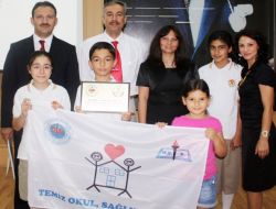 Serik’te İki Okula ‘beyaz Bayrak’ Ödülü