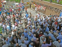 İktidar Ve Muhalefet Otel Açılışında Buluştu