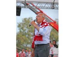 Kılıçdaroğlu Antalya’da Kürsüye Baykal’la Birlikte Çıktı