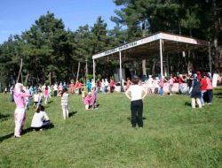 Bahar Hastanesi Personeli Yılın Stresini Piknikte Attı