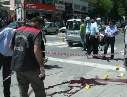 18 Yaşındaki Gence Çarpan Sürücü Kaçtı