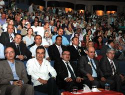 Genç İletişimcilerin Mezuniyet Sevinci