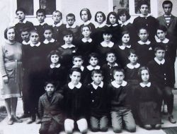 Vali Mutlu, 46 Yıl Sonra Gittiği Okulunda Sürprizle Karşılaştı