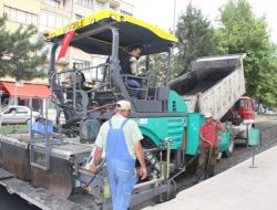 Burdur'da Belediye Sıcak Asfaltta Atayağa Kalktı