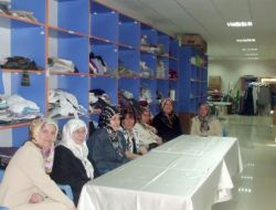 Kimse Yok Mu Derneği'nden 3 Bin Öğrenciye Yazlık Kıyafet