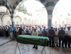 Kansere Yenik Düşen Şafak Öğretmen Toprağa Verildi