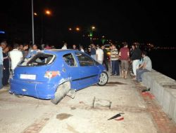 İzmir'de Kaza: 1 Ölü, 2 Yaralı