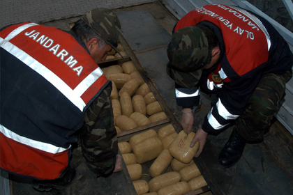 MUHALLEBİ ÜSTÜ KOKAİN