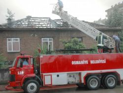 Yanan Ahşap Ev Saatlerce Söndürülemedi