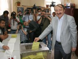 Bakan Özak Oyunu Trabzon'da Kullandı