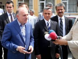 Babuşcu Ve Emekli Tümgeneral Ünal, Aynı Sandıkta Oy Kullandı