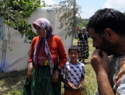 Türkiye'ye Sınırındaki Suriyeli Mülteciler