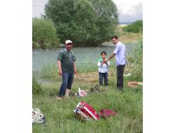 Balık Tutarken Boğulmaktan Son Anda Kurtuldular