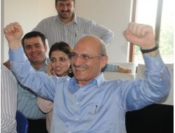 Erdoğan Bayraktar'ın Seçim Sevinci