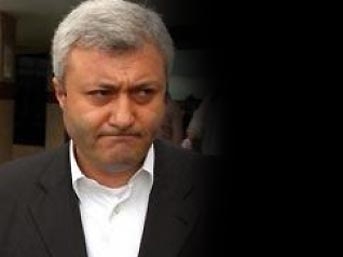 Özkan Meclis'e giremedi..