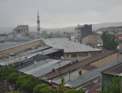 Patnos'ta Şiddetli Dolu Yağışı