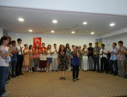 “ah Şu Büyükler’ Adlı Oyun Veliler Tarafından İlgiyle İzlendi