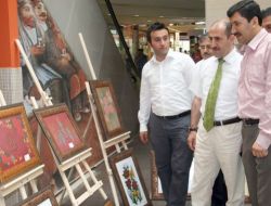 Minik Ellerden Çıkan Tablolar Büyükleri Hayran Bıraktı