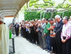 Irmakta Boğulan Liseli Gençler Göz Yaşları Arasında Toprağa Verildi