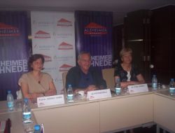 Alzheimer Hastalığı Tiyatroyla Anlatılıyor