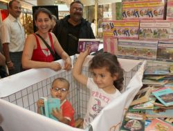 Adana'da 32 Okula 20 Bin Kitap Ve 10 Dizüstü Bilgisayar Hediye Edildi